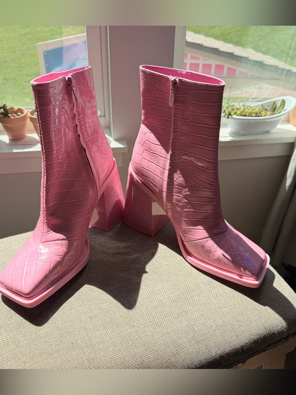 Circus by Sam Edelman Pink Croc-Embossed Square-Toe Block Heel Ankle Boots